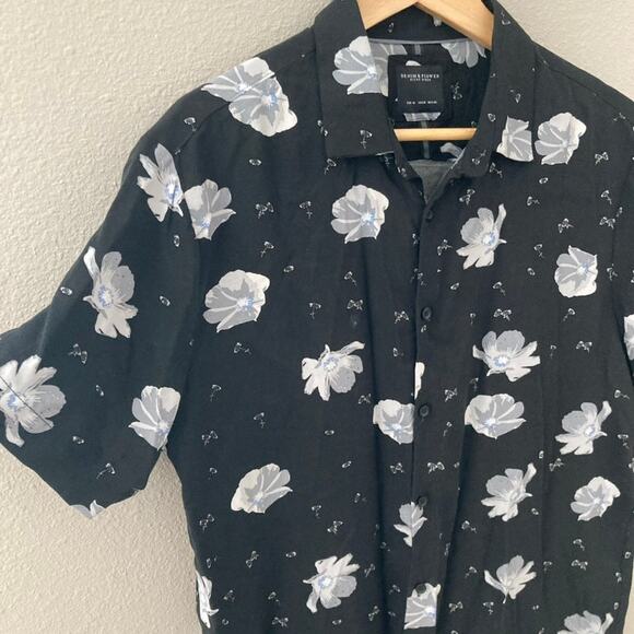 Denim & Flower Ricky Singh Floral Short Sleeve Button Down Shirt - Medium - Picture 2 of 6